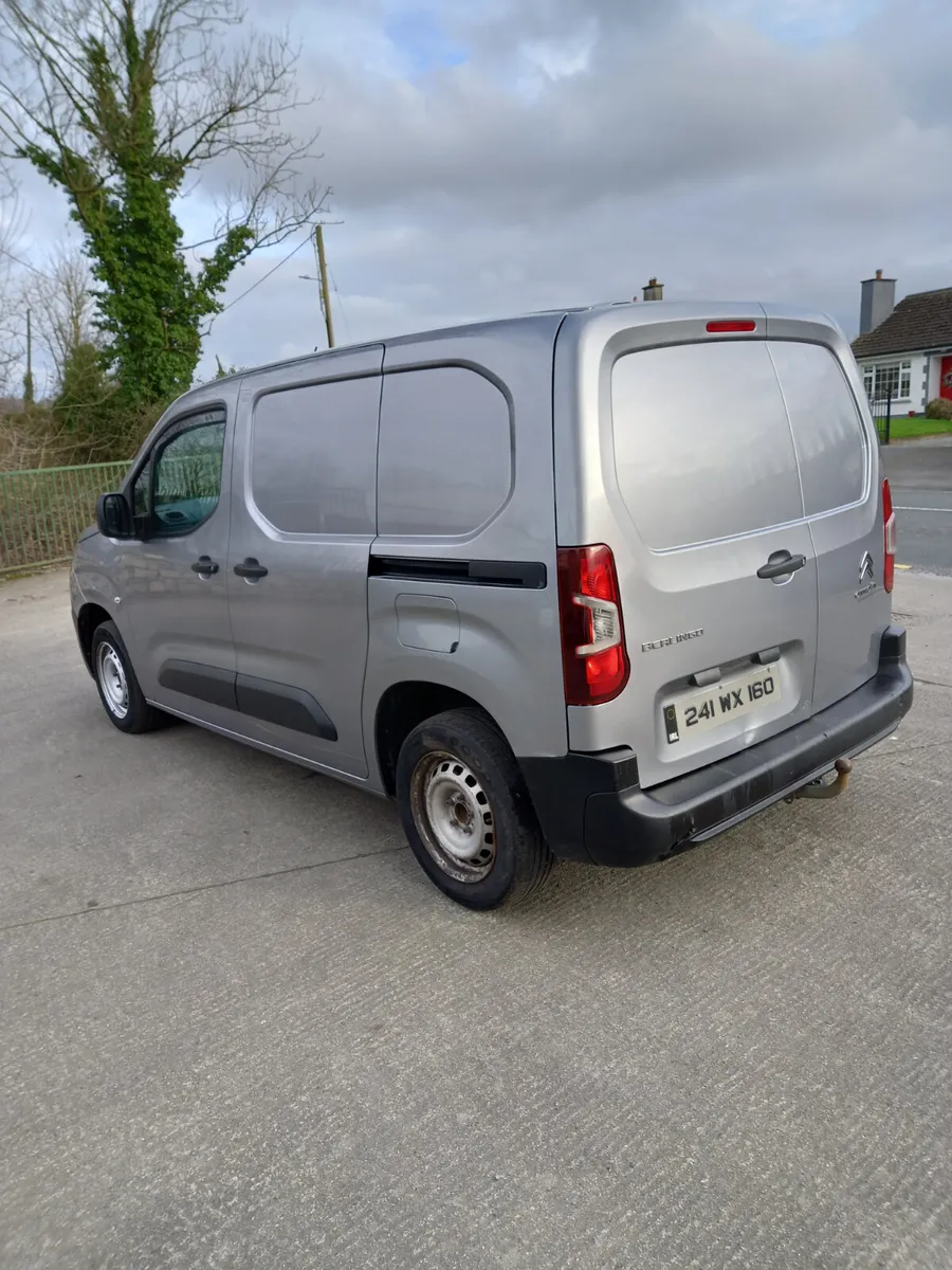 2024 Citroen Berlingo 1.5 Diesel - Image 4