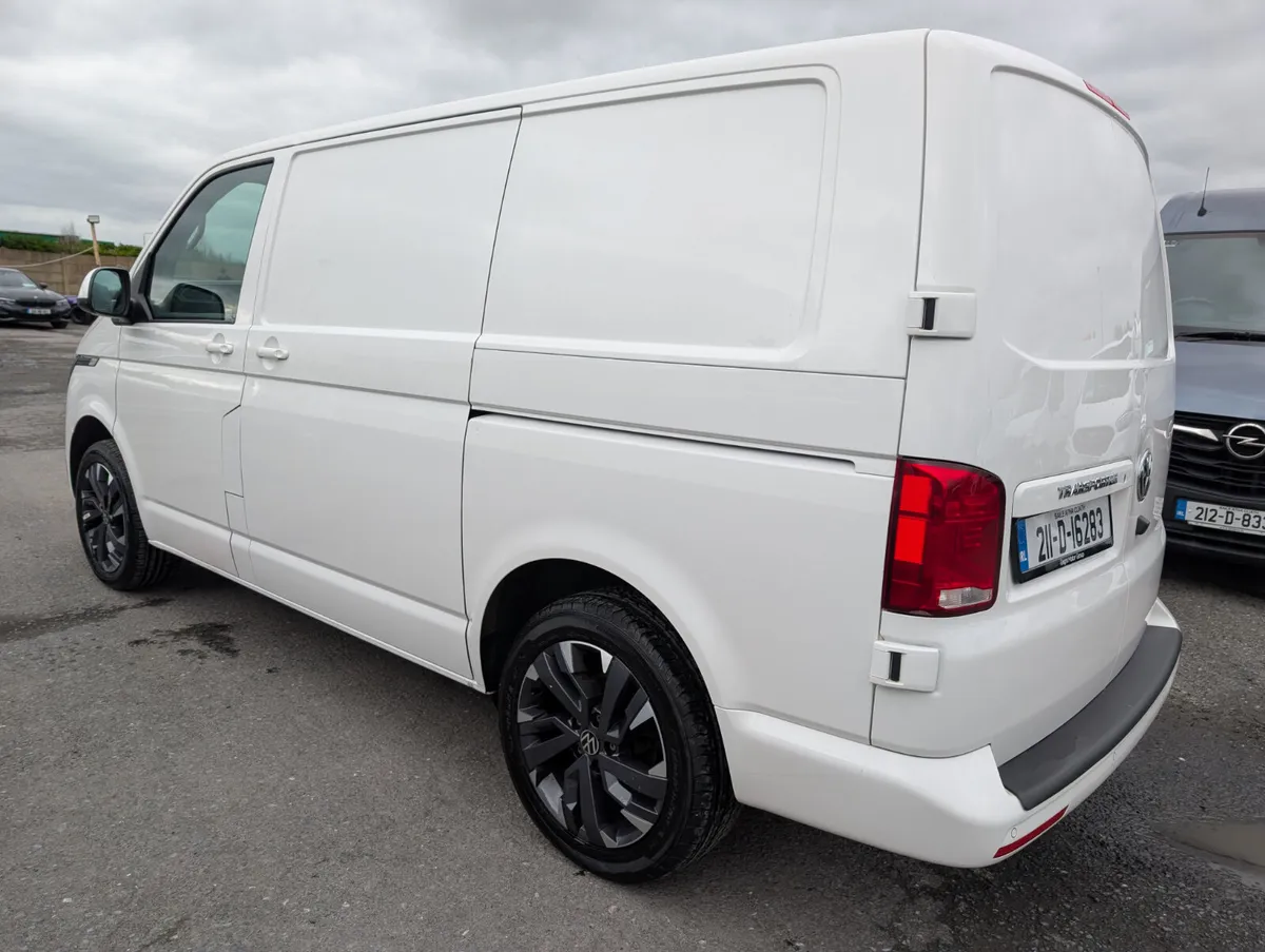 2021 Volkswagen Transporter SWB - Image 3