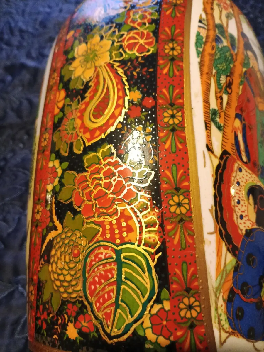 Pair of 18inch vintage floor vases - Image 3