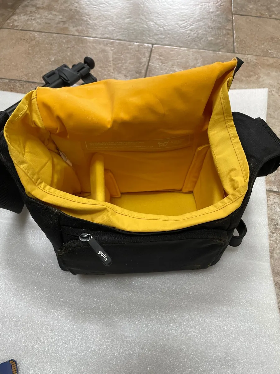 Nikon D3000 DSLR camera - Image 3