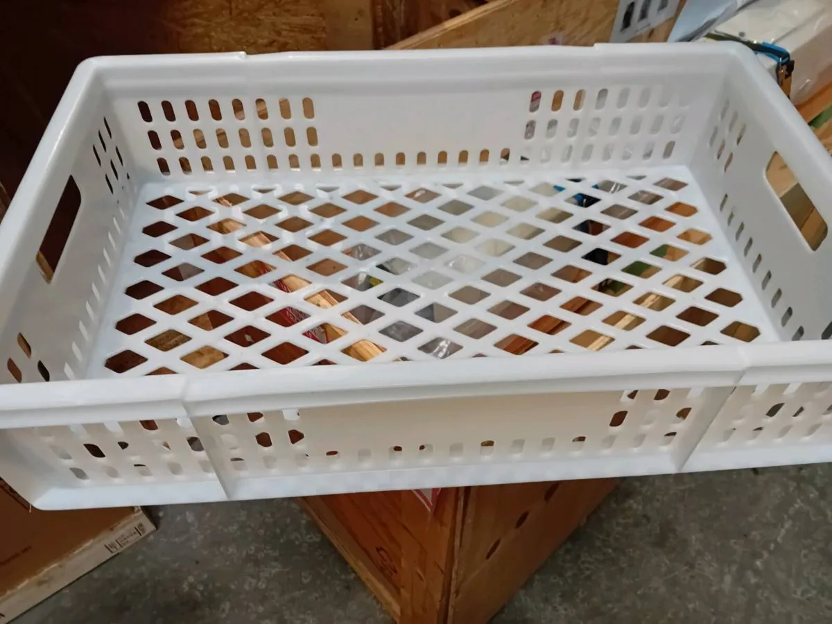 Stacking containers 48ltr - Image 4