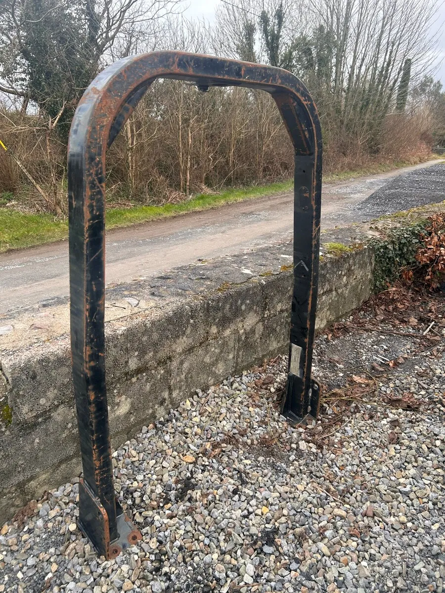 Thwaits rops safety frame - Image 1