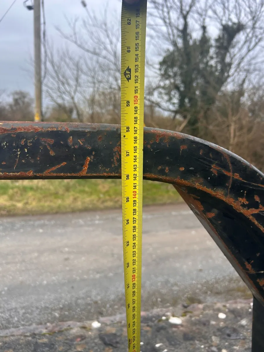 Thwaits rops safety frame - Image 3