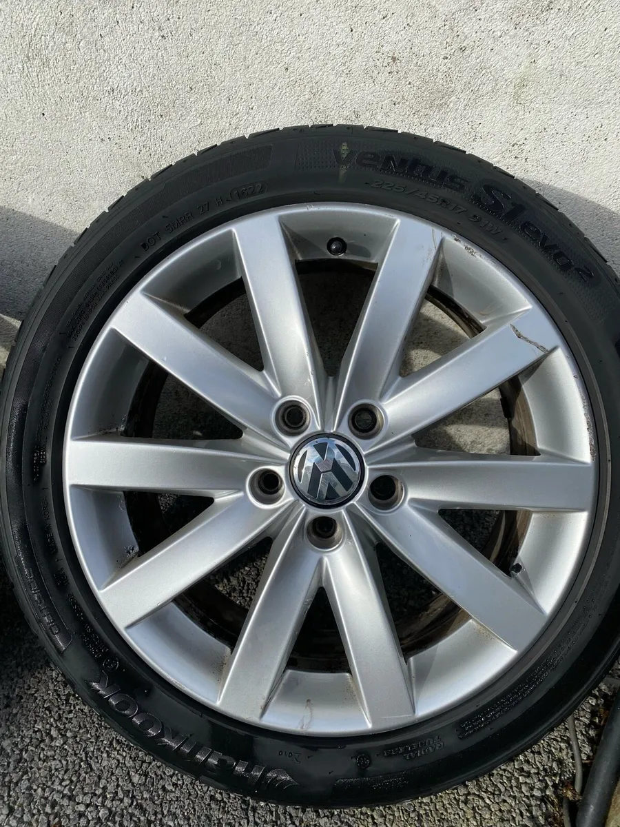 VW 17” alloys and tyres - Image 4