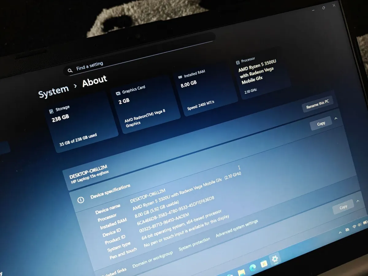 HP 15s Ryzen 5 - 8GB RAM - 256GB SSD - Image 2