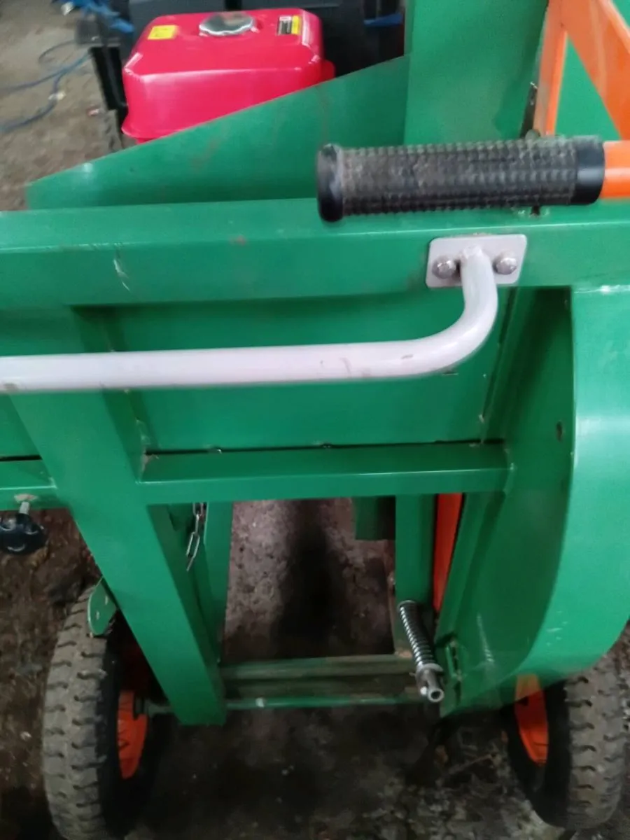 Petrol log saw - Image 2