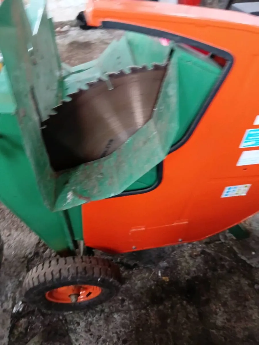 Petrol log saw - Image 3