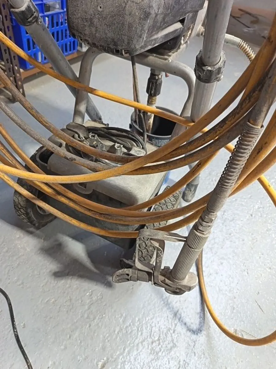 Professional Paint Sprayer - Image 3