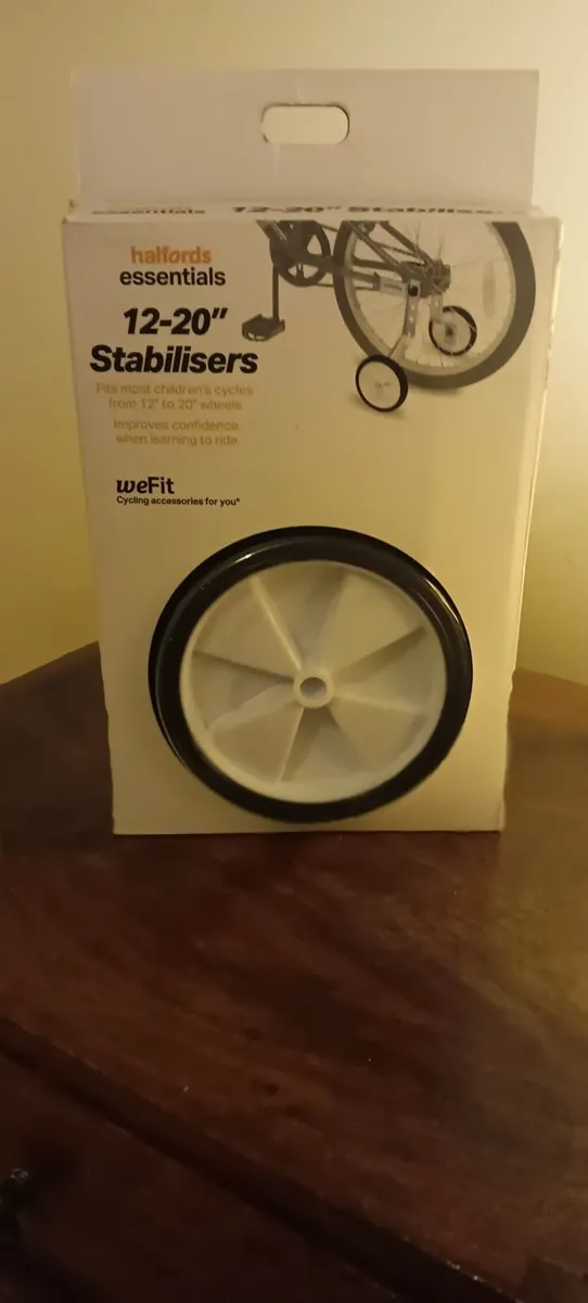 Halfords stabalisers new in box - Image 1