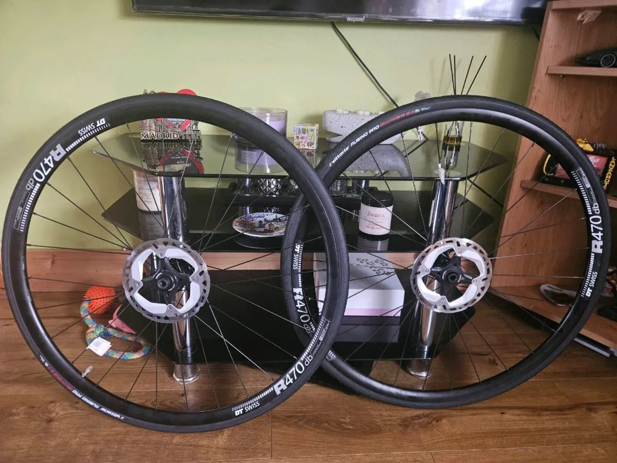 DT Swiss R470db wheelset
