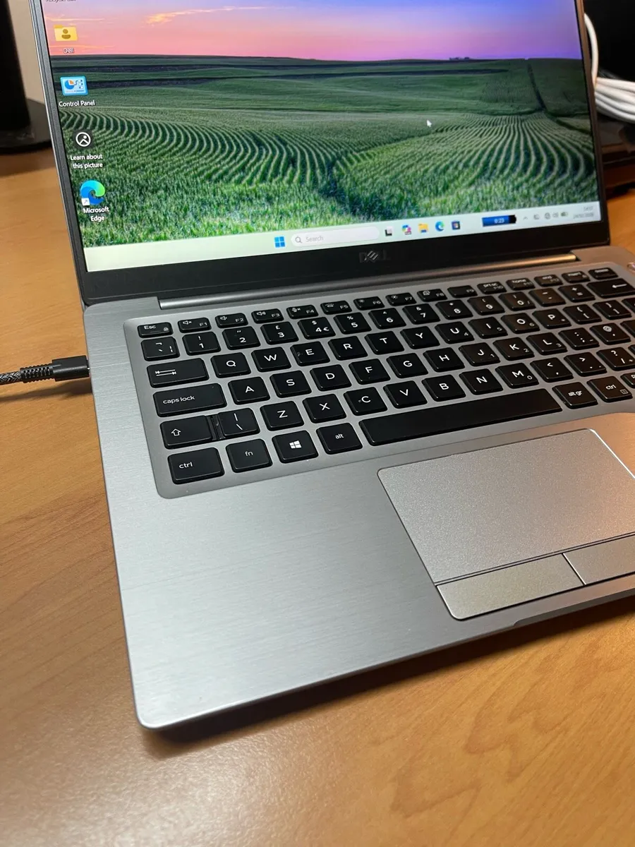 Dell laptop i7 pro 8/256 win 11 pro - Image 3