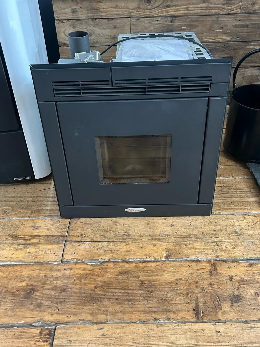 Laminox insert pellet stove