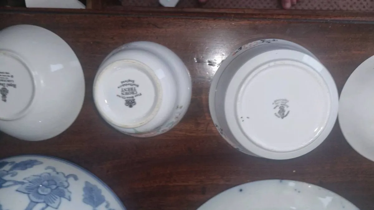 Collection of Vintage Porcelain - Image 4