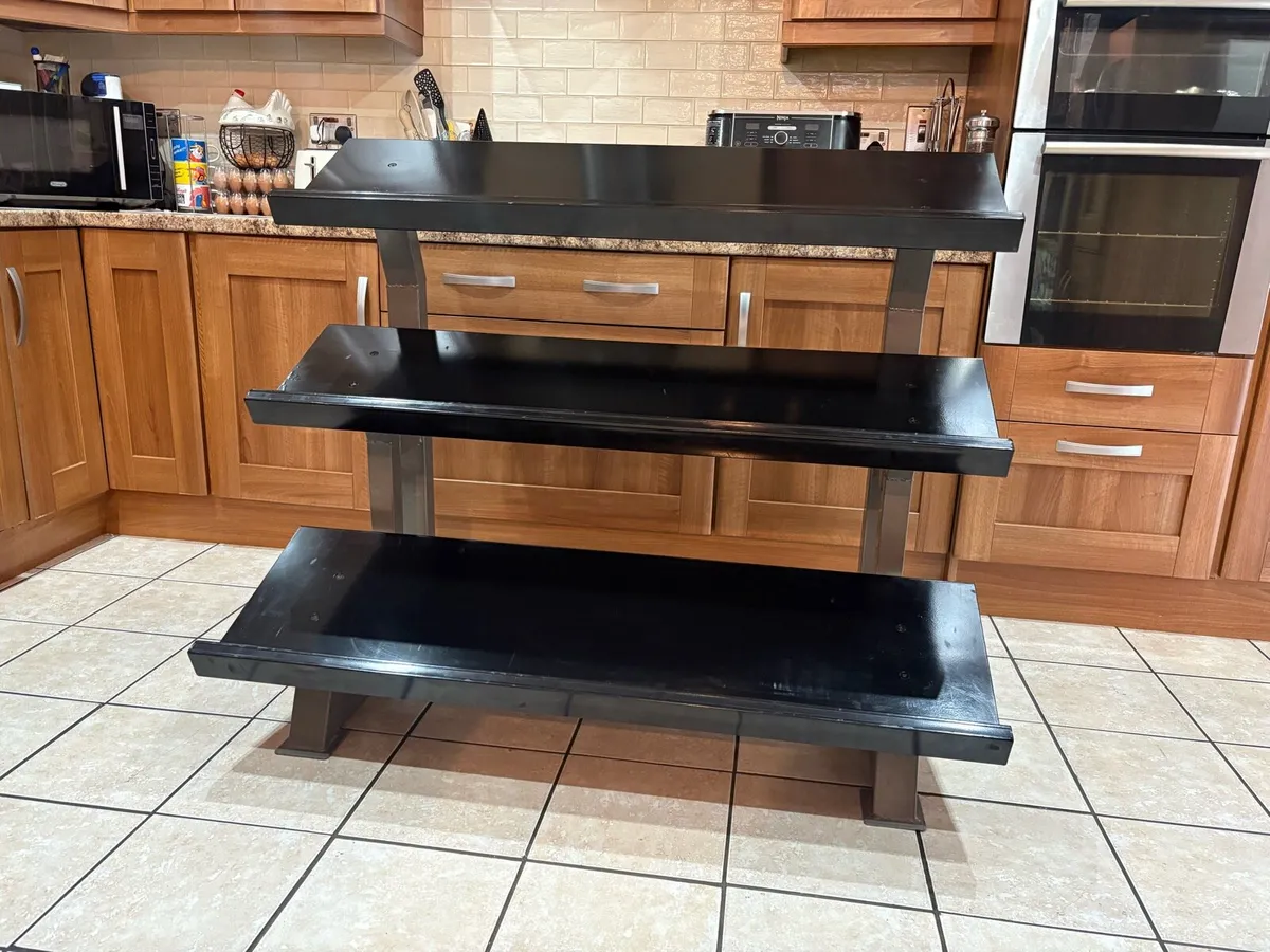 COMMERCIAL HEAVY DUTY 3 TIER DUMBBELL RACK. - Image 2