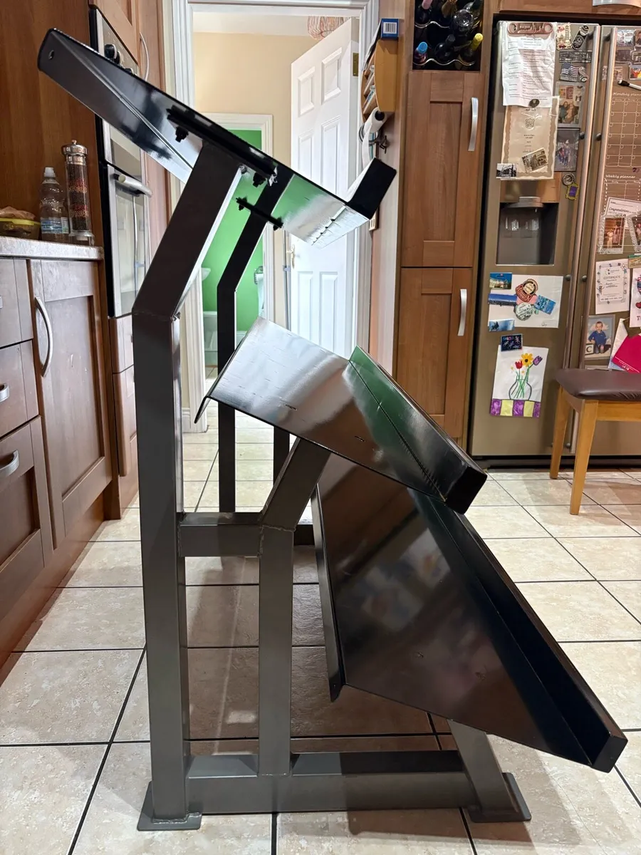 COMMERCIAL HEAVY DUTY 3 TIER DUMBBELL RACK. - Image 4