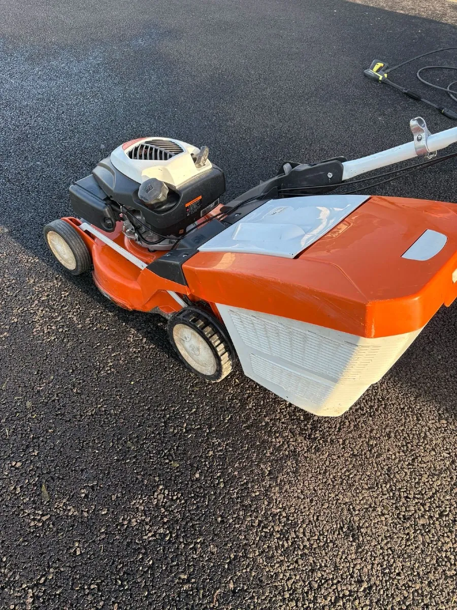 Stihl RM650 T Petrol Lawnmower - Image 2