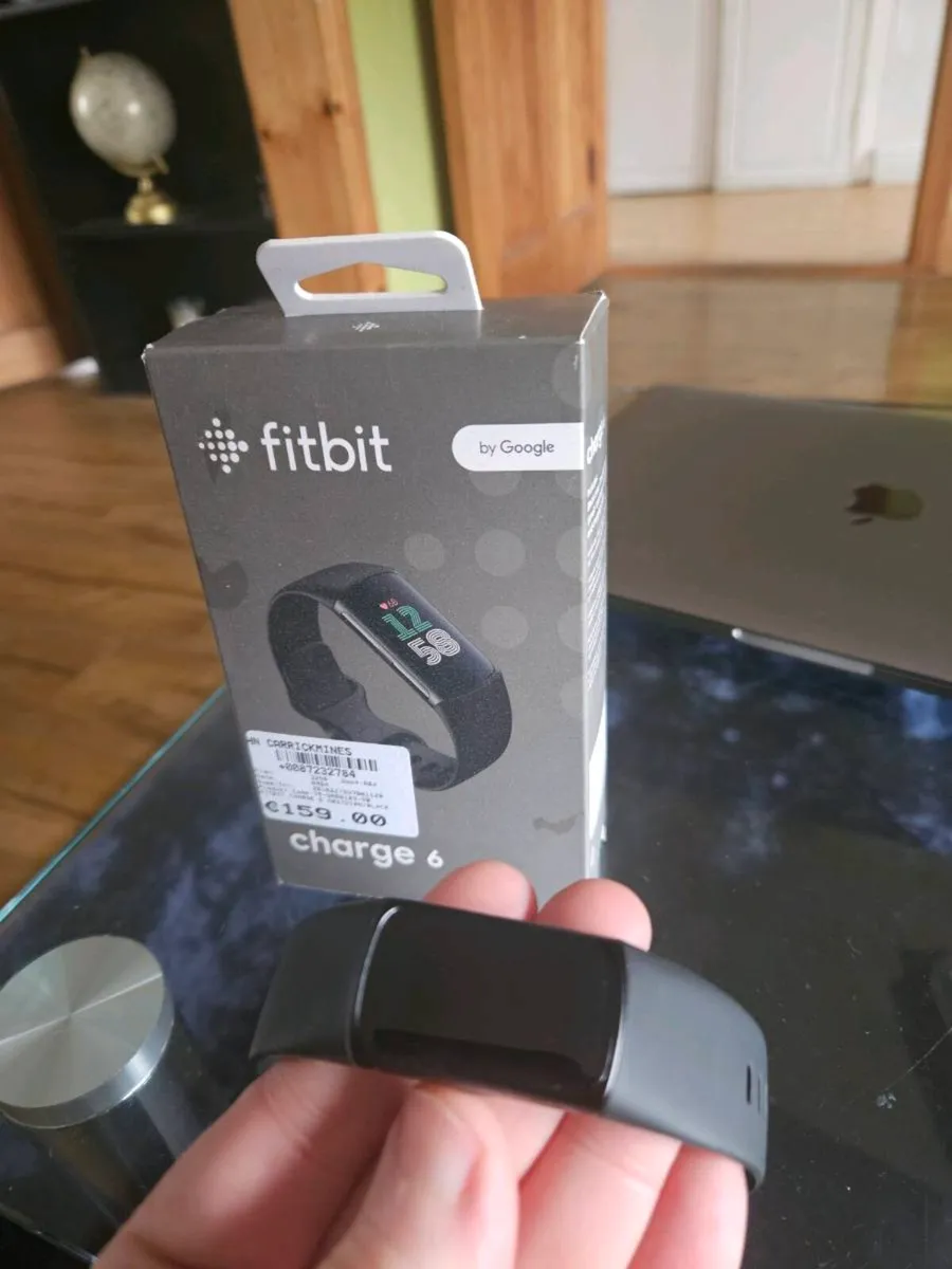 Fitbit Charge 6 - Image 1