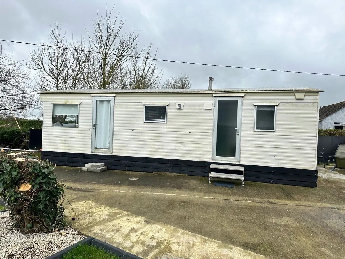Mobile home - Image 1