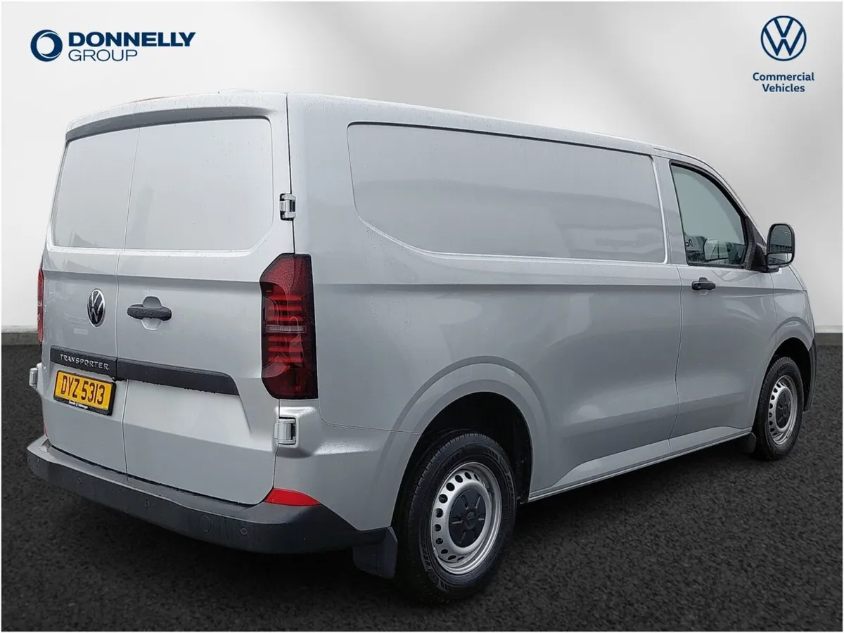 Volkswagen Transporter T32 Swb Diesel Commerce Plu - Image 3
