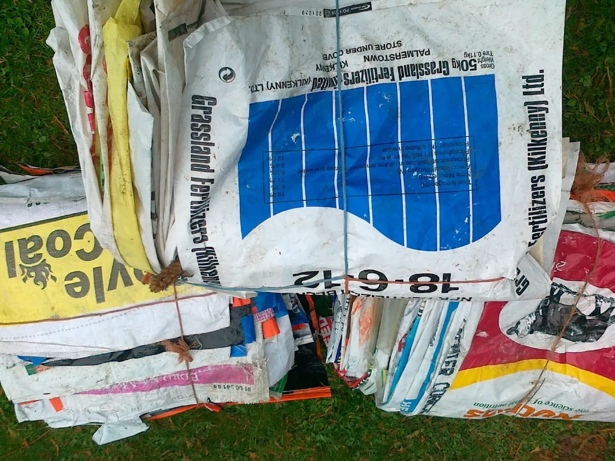 PLASTIC BAGS - Image 2