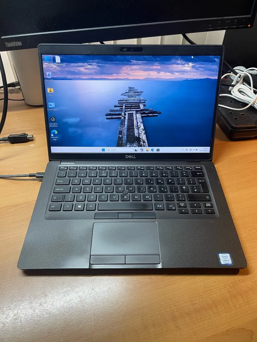 Dell laptop i5 pro 8/256 win 11 pro - Image 1