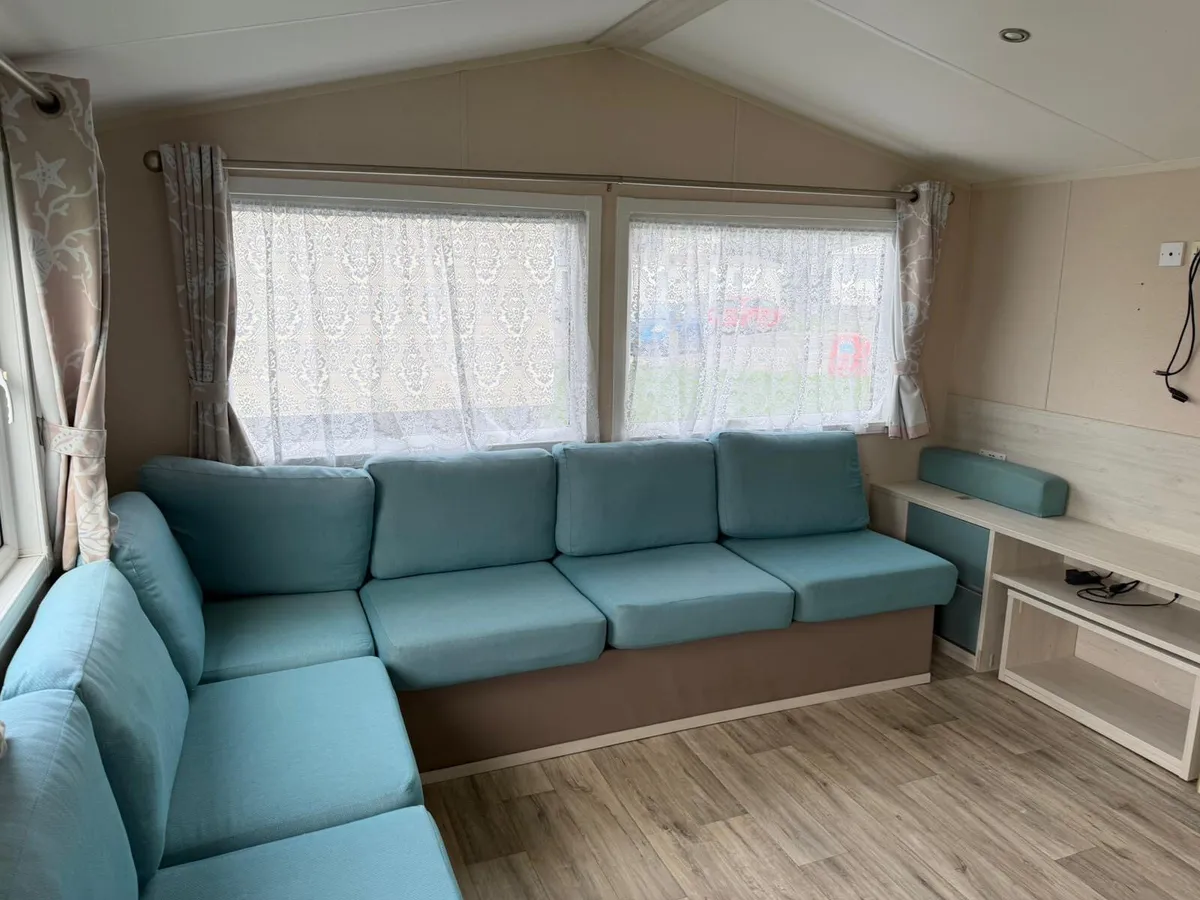 Atlas Moonstone 37x12, 3 bed Full winter Pack - Image 3