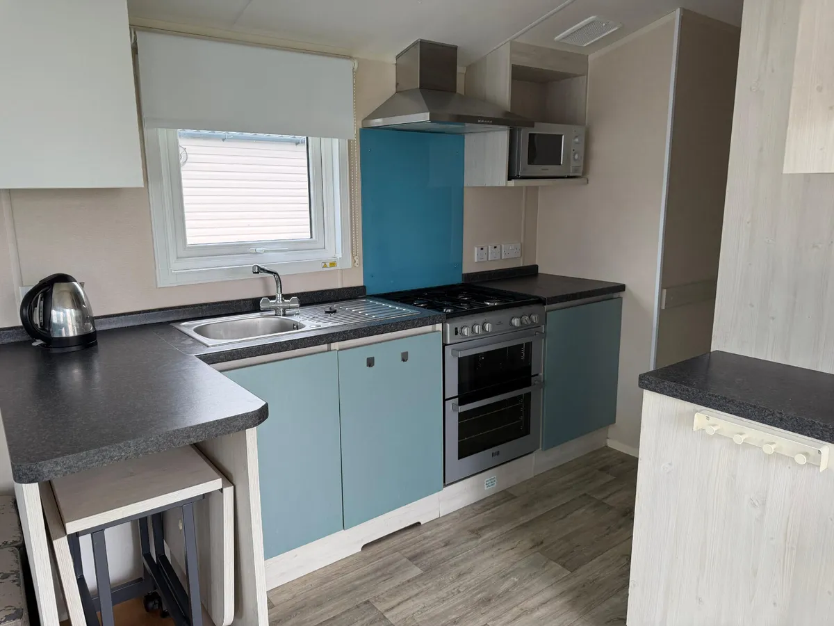 Atlas Moonstone 37x12, 3 bed Full winter Pack - Image 4