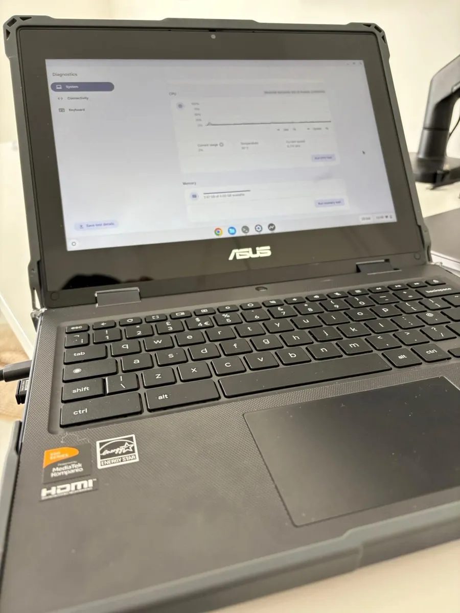 Laptop : ChromeBook - Image 3