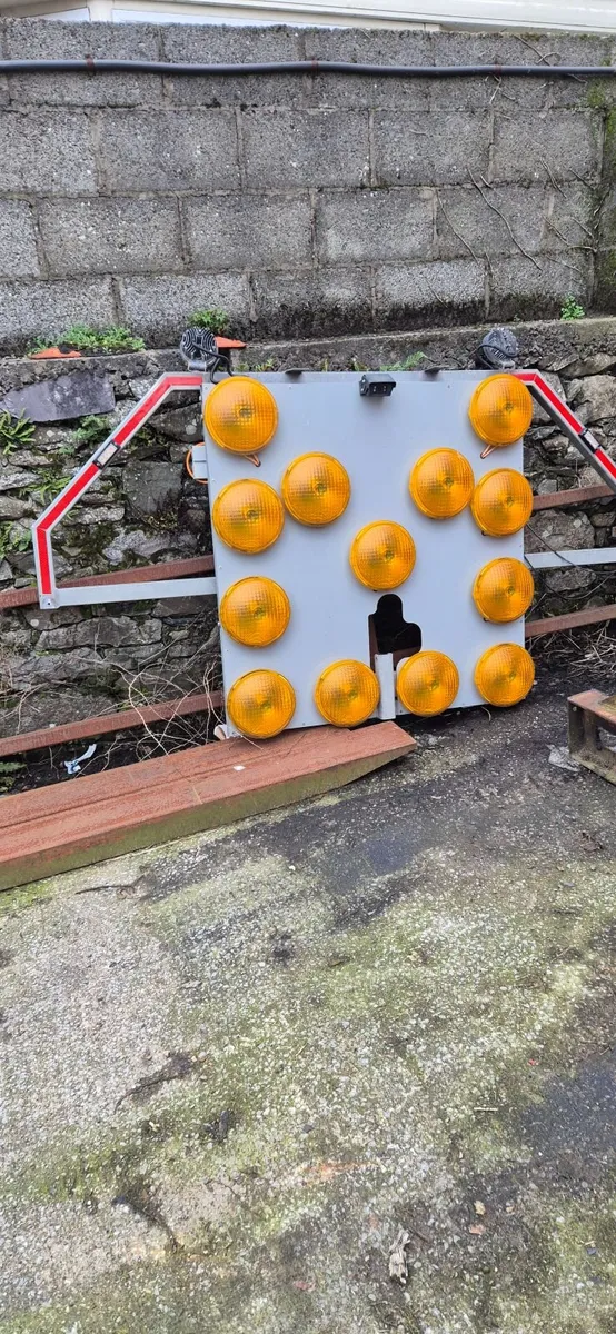 Motorway traffic sign