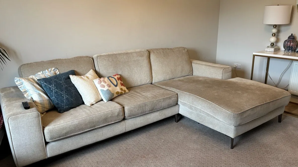 L Shape Couch - Image 2