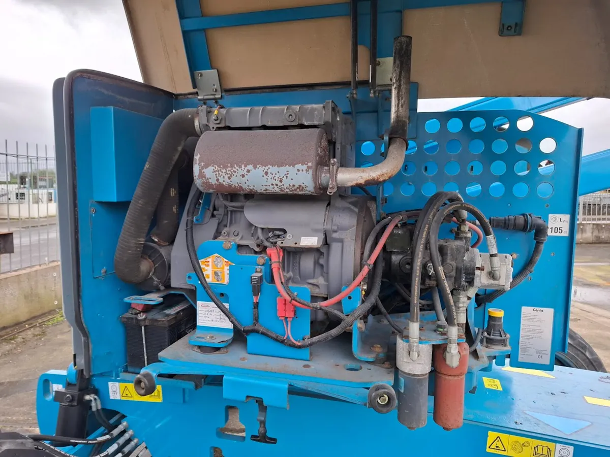 Genie Z45 Boom Lift - Image 4