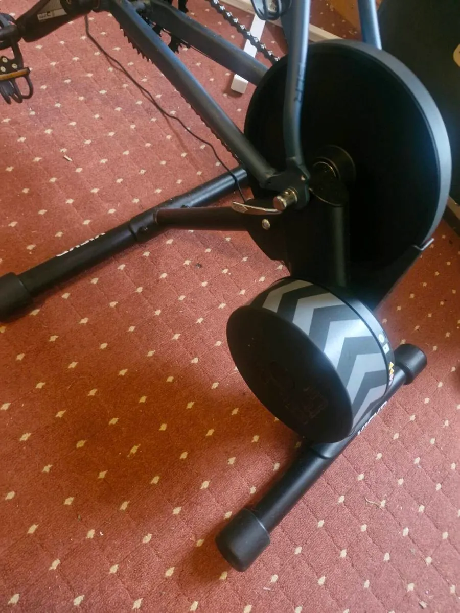 Wahoo Kickr Core & Zwift Play - Image 2