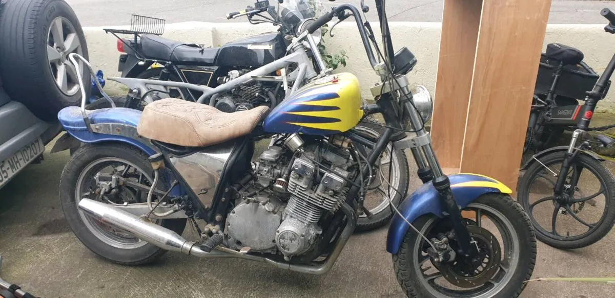 Suzuki GS 750 - Image 1