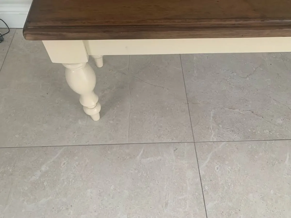 Bench seat for dinning room or kitchen. - Image 3