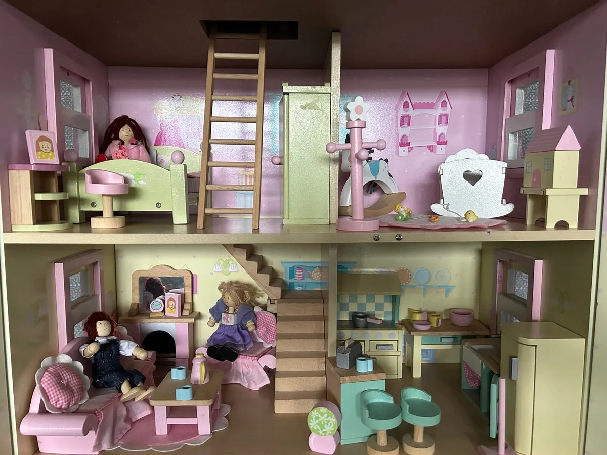 Dolls house - Image 3