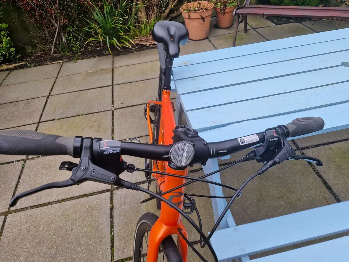 Cannondale quick 2 hybrid bike disk brakes - Image 3