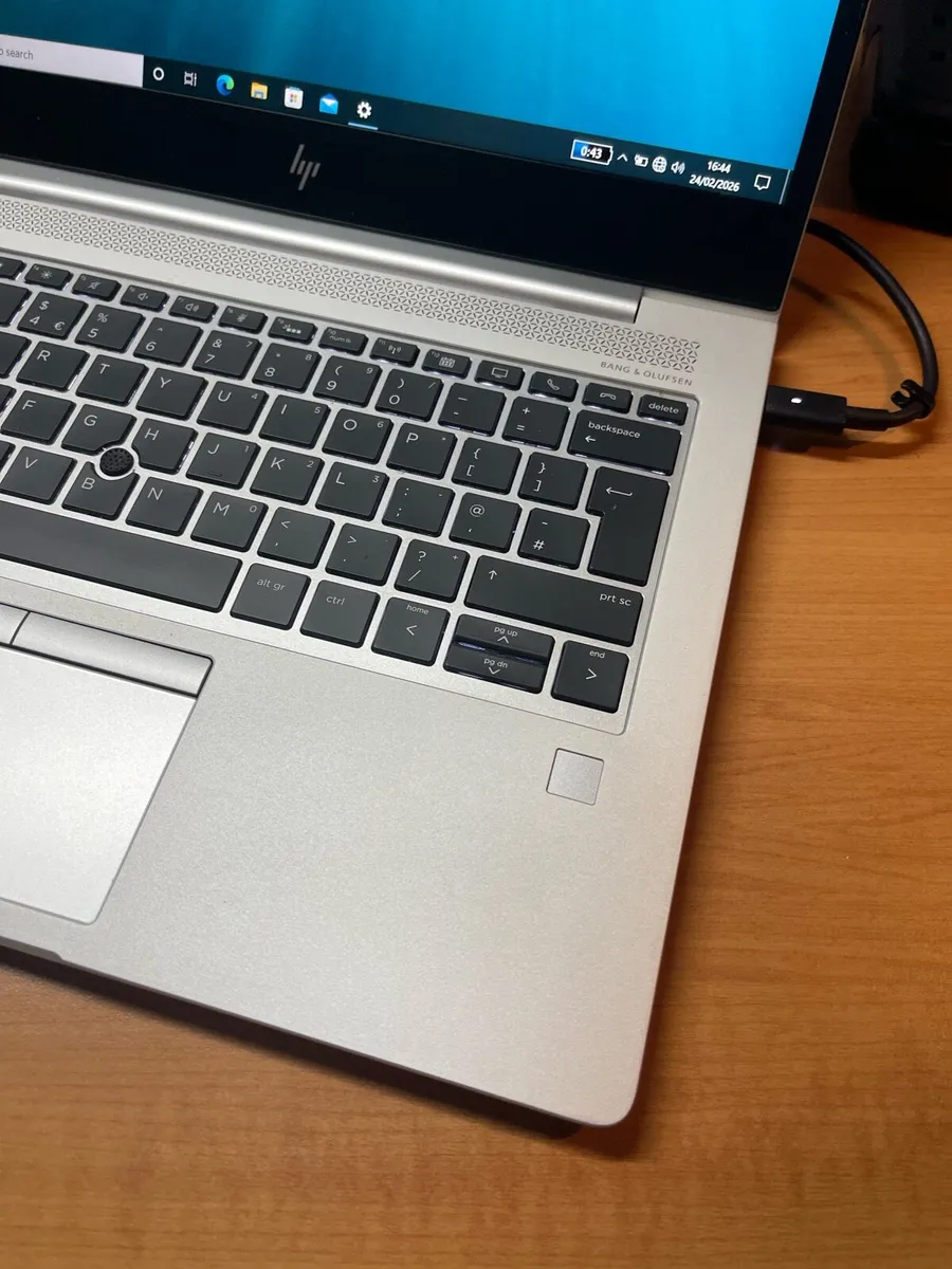 HP Laptop Ryzen 7 pro 8/256 win 10 pro - Image 2