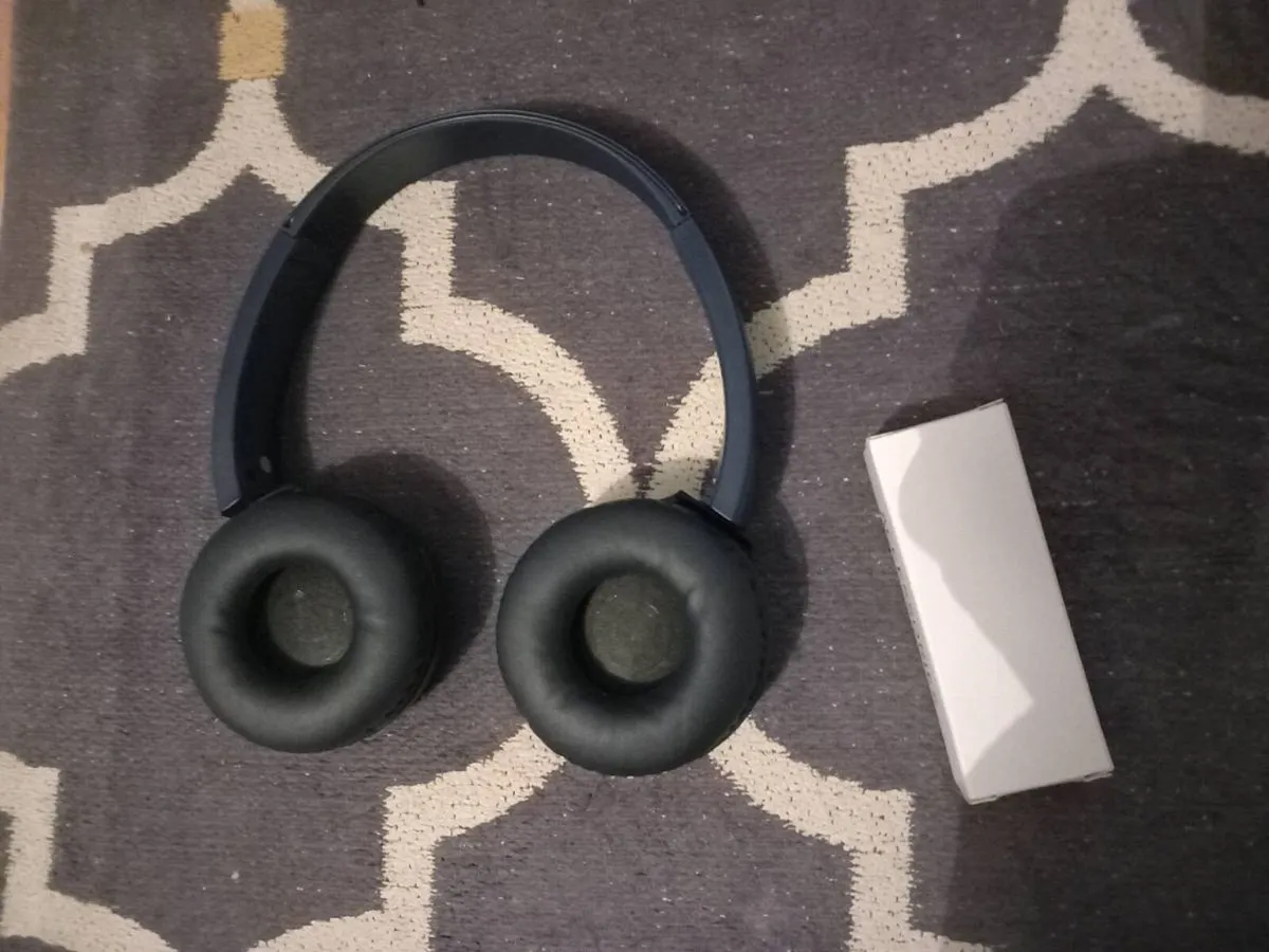 Sony Wh-CH520 headphones - Image 1