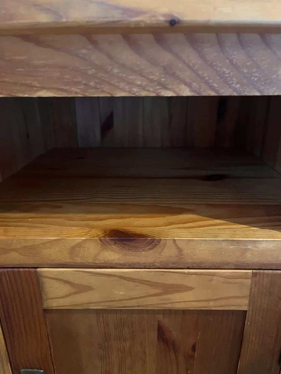 Bedside lockers x2 - Image 3