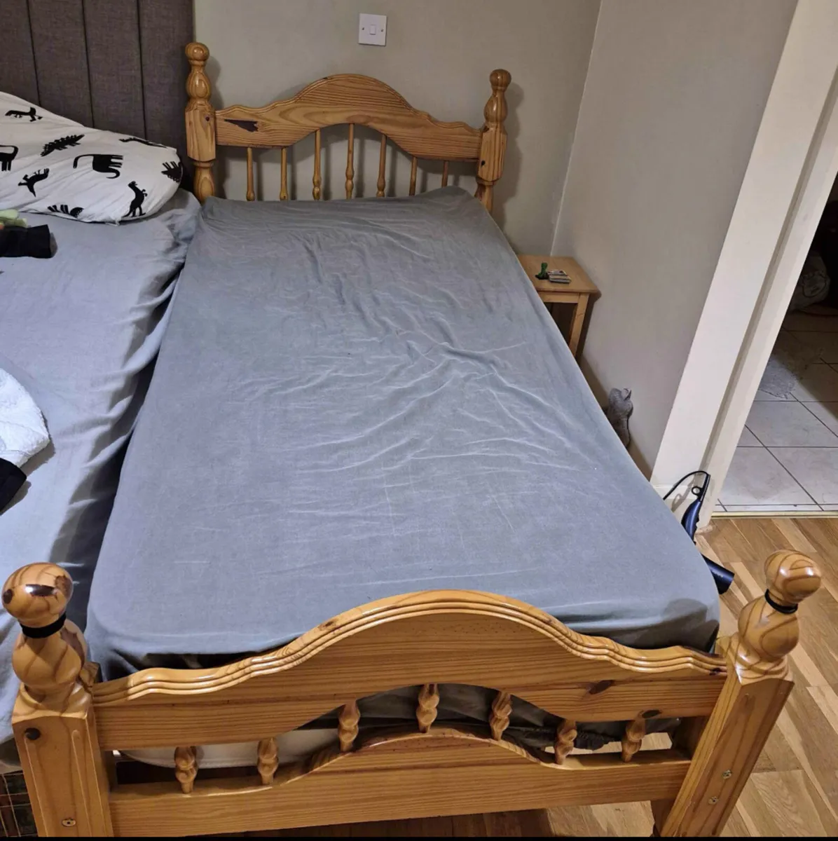 Very Solid Single Wooden Pine Bed Frame - Deliver