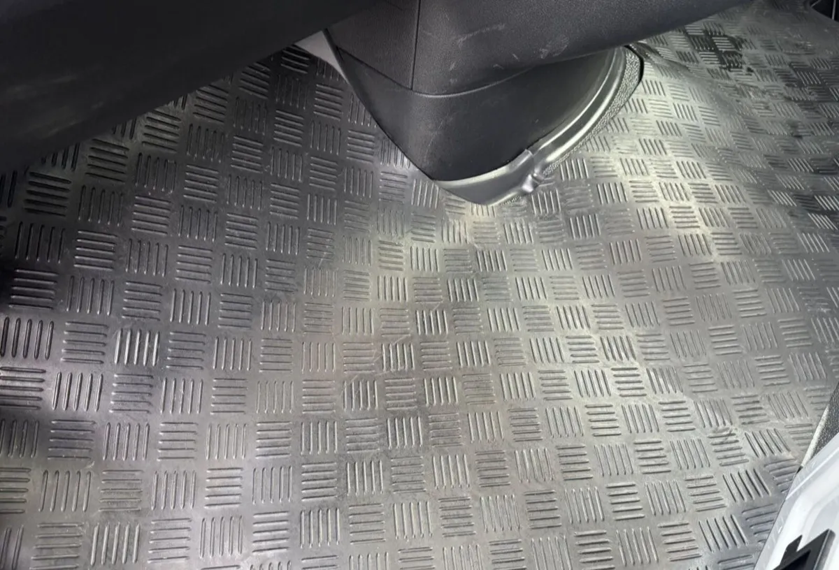 2021 Mercedes-Benz Sprinter Curtainsider Van - Image 3