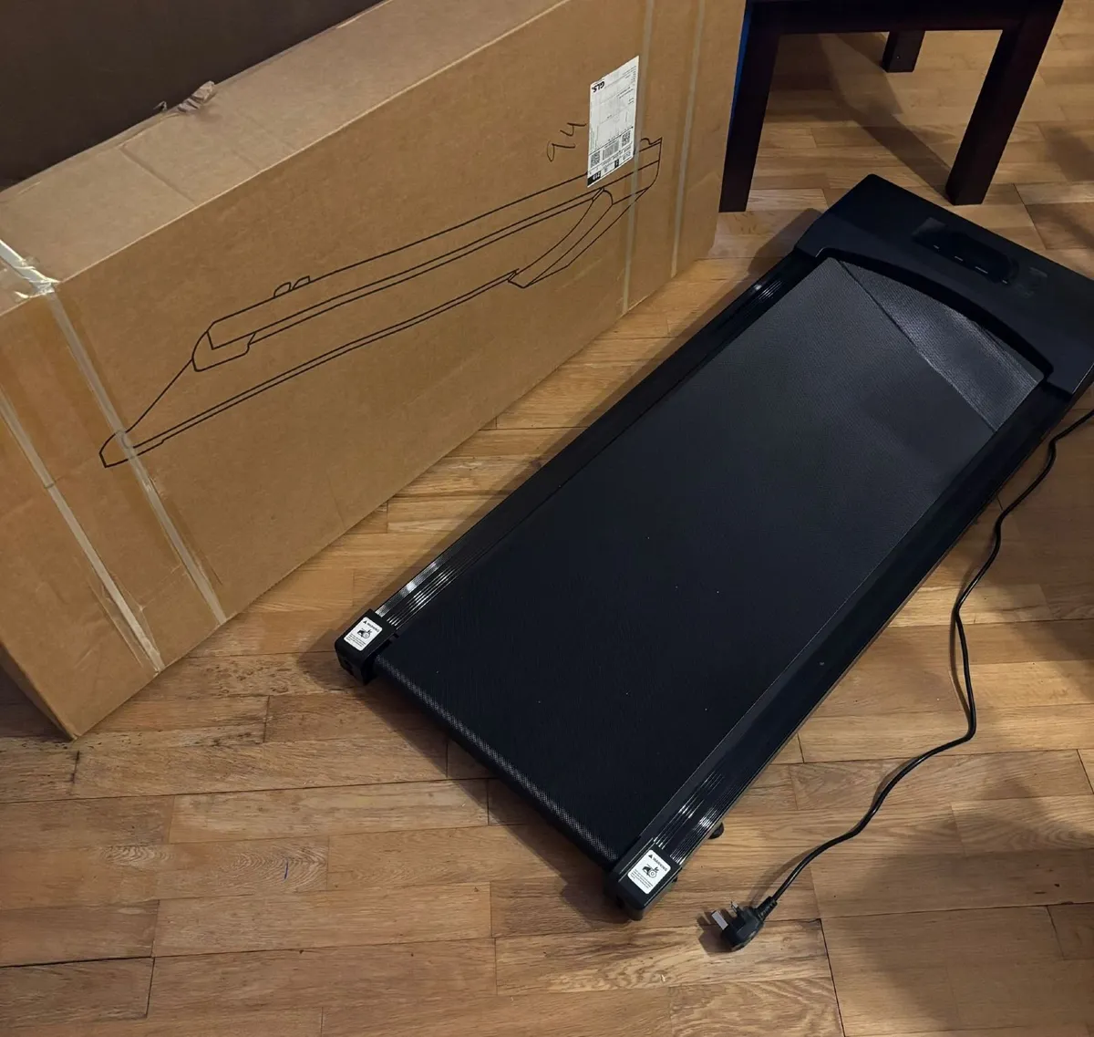 Walking pad treadmill - like new - home office - Image 1