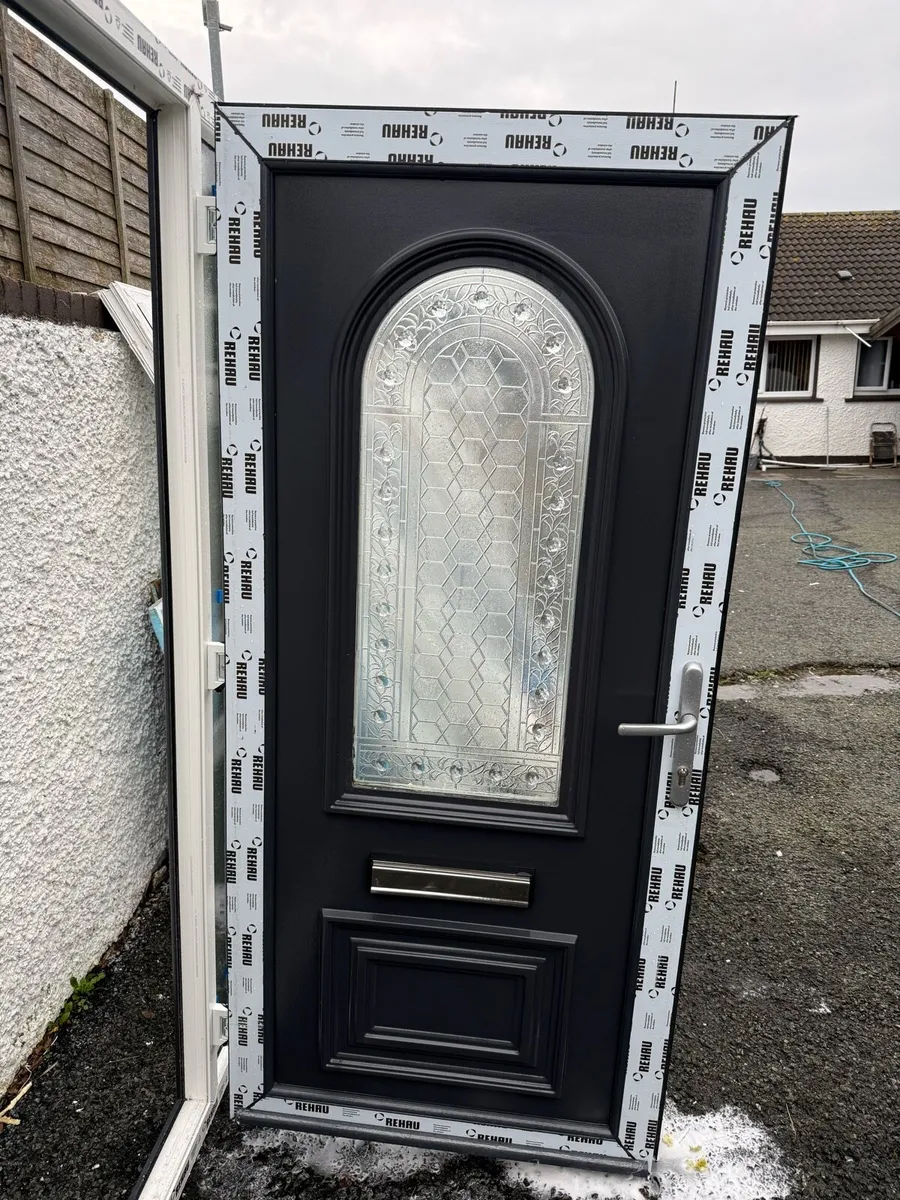 Pvc front door - Image 3