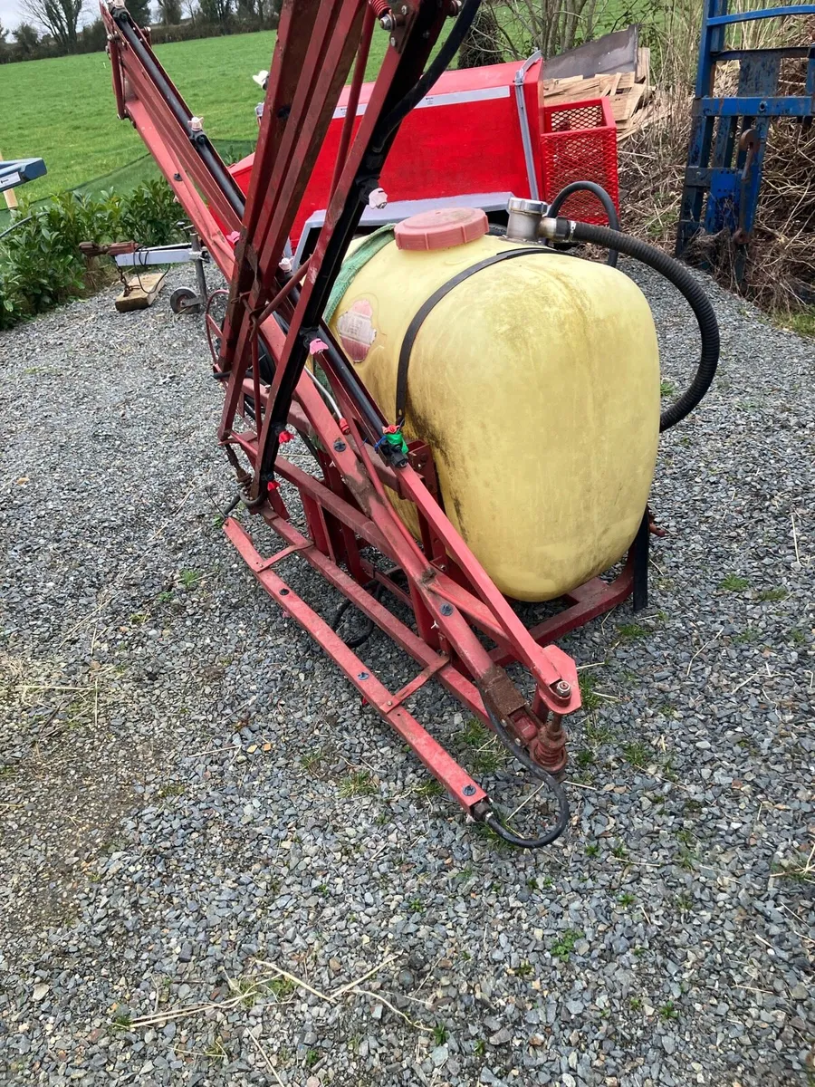 Sprayer and deisel oil bowser - Image 1