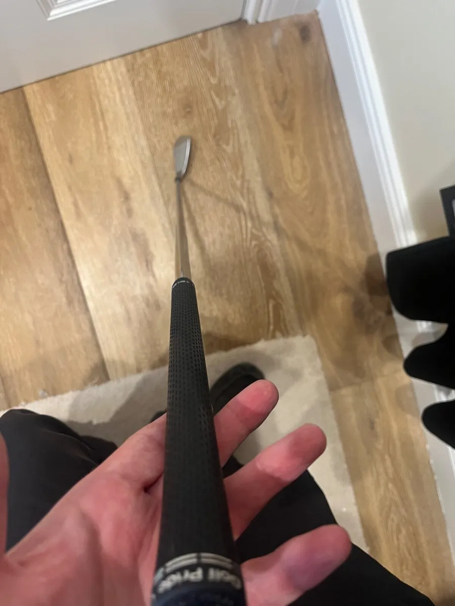 Titleist 8 iron - Image 1