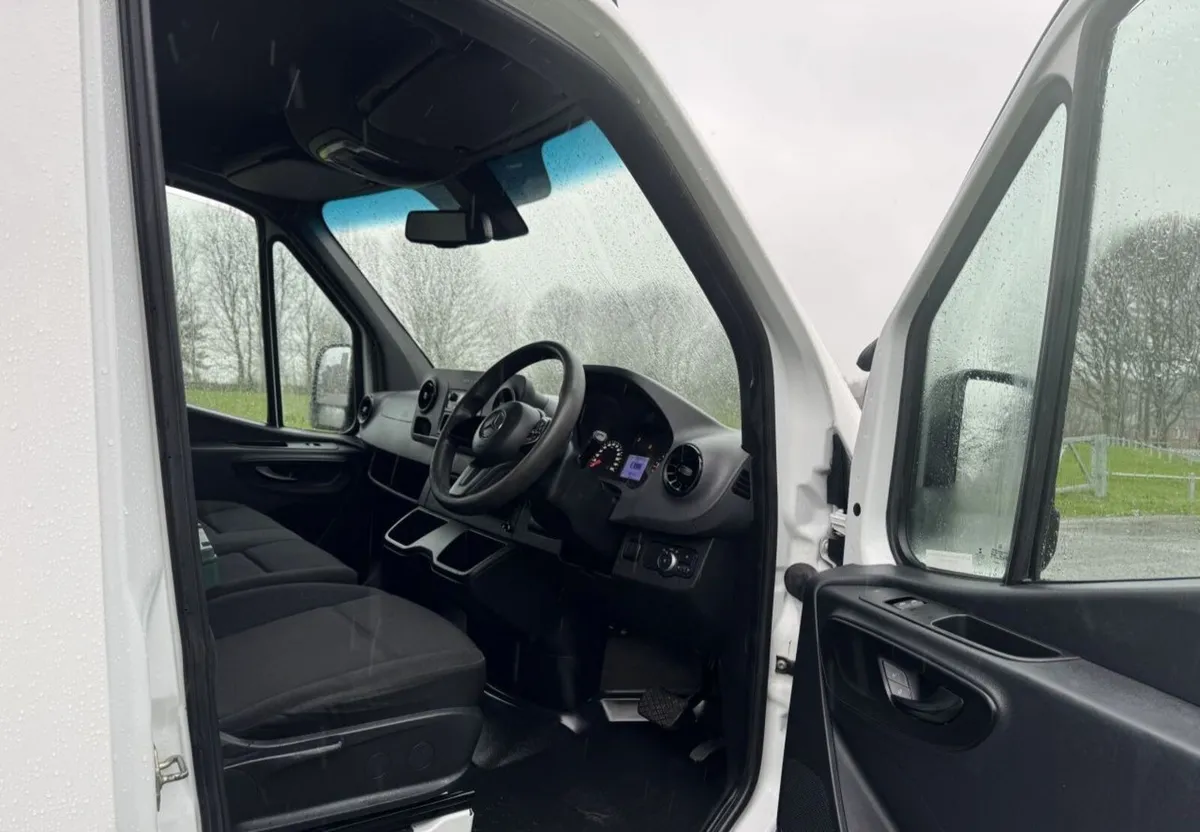 2021 Mercedes-Benz Sprinter Tipper Van - Image 4