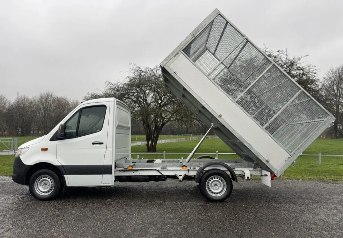 2021 Mercedes-Benz Sprinter Tipper Van - Image 1