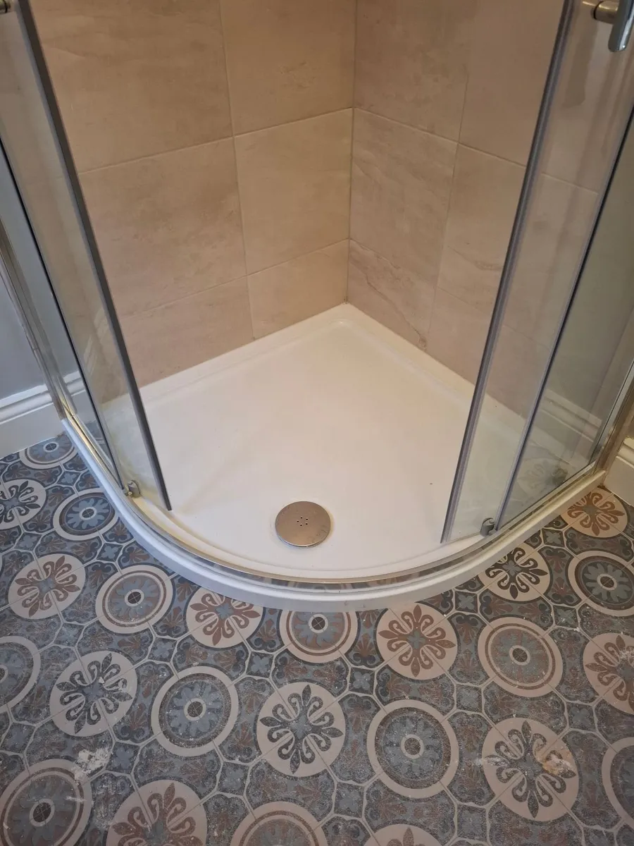 Flair Quadrant Shower Enclosure - Brand New - Image 4