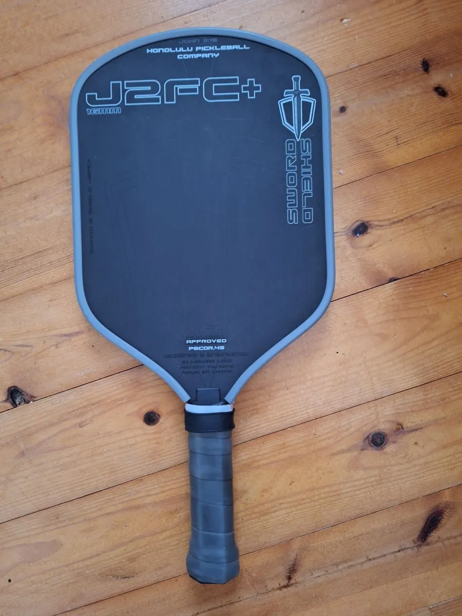 Sports Pickleball Paddle - Image 1