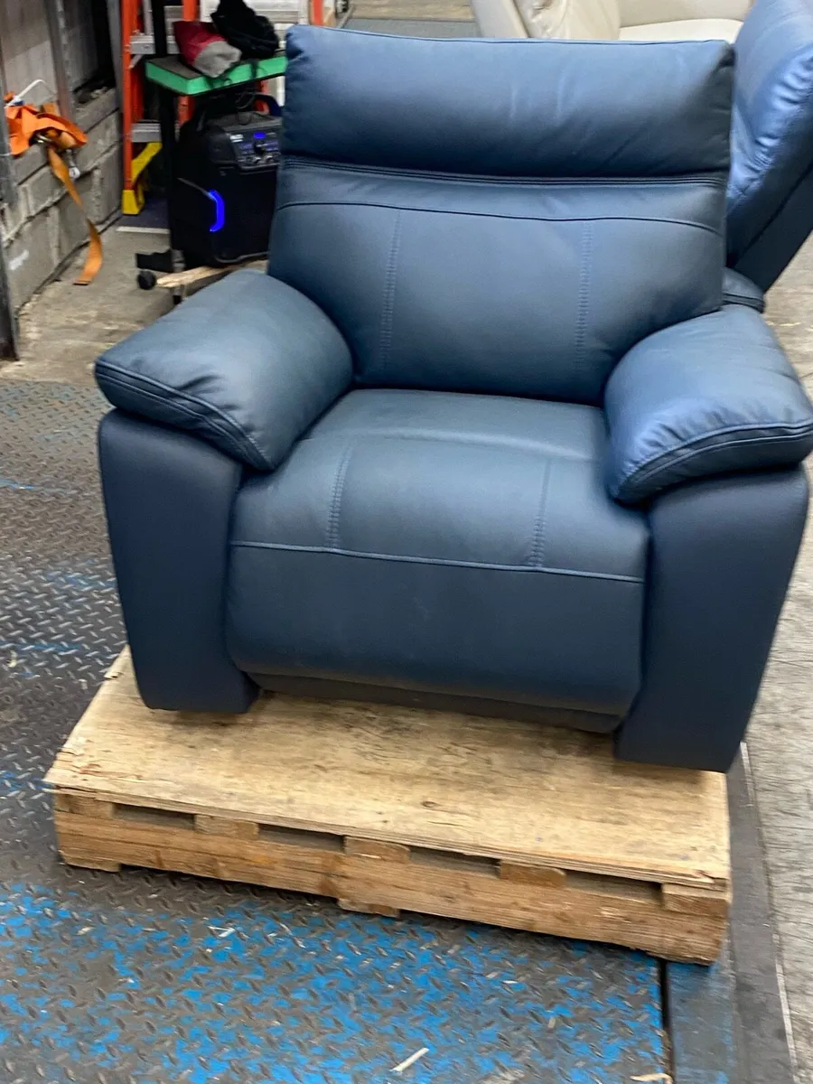 Selection of reclining chairs 70%off - Image 4